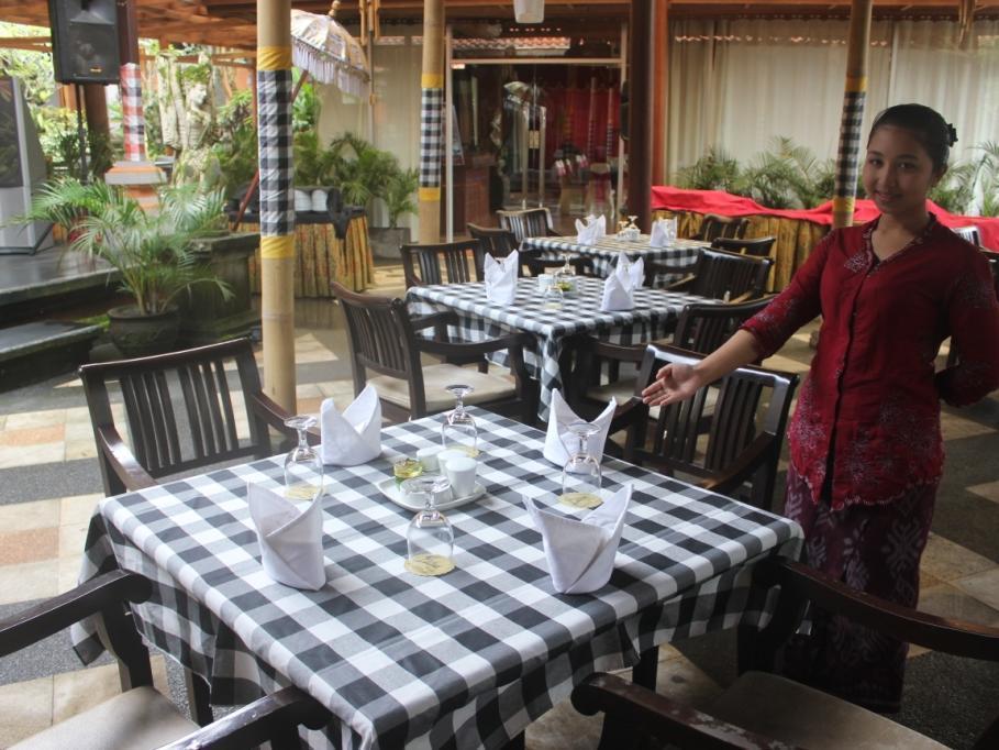 Ubud Hotel And Villas มะลัง ภายนอก รูปภาพ