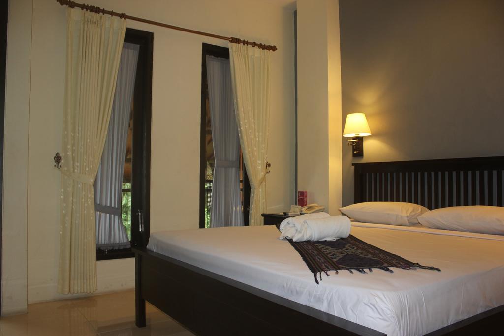 Ubud Hotel And Villas มะลัง ภายนอก รูปภาพ