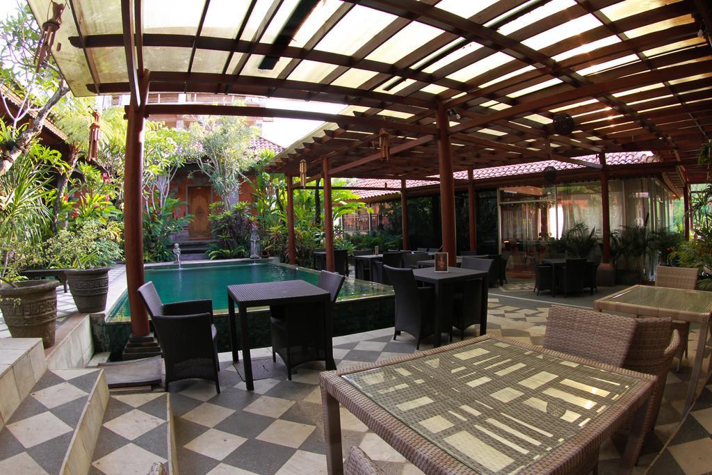 Ubud Hotel And Villas มะลัง ภายนอก รูปภาพ