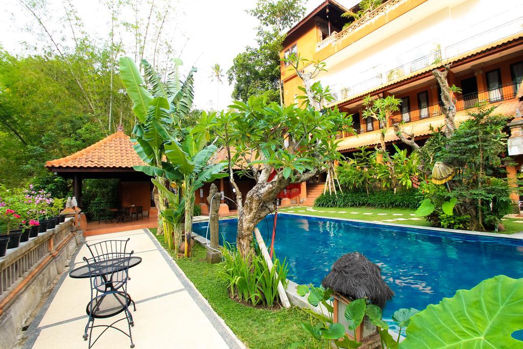 Ubud Hotel And Villas มะลัง ภายนอก รูปภาพ