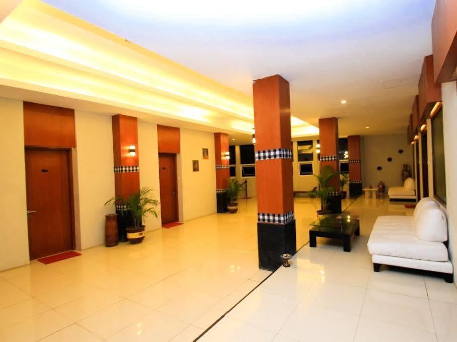 Ubud Hotel And Villas มะลัง ภายนอก รูปภาพ